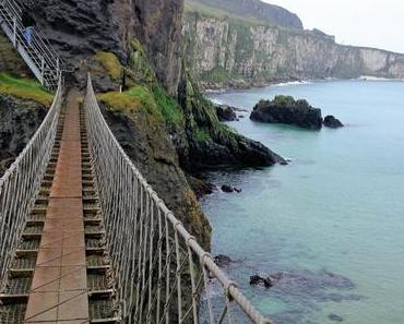 Irlande :  Carrick A Rede Rope Bridge