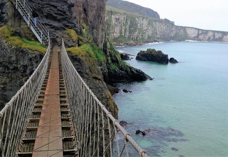 Irlande :  Carrick A Rede Rope Bridge