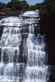 Chute de Fétoré, Guinée. 1998