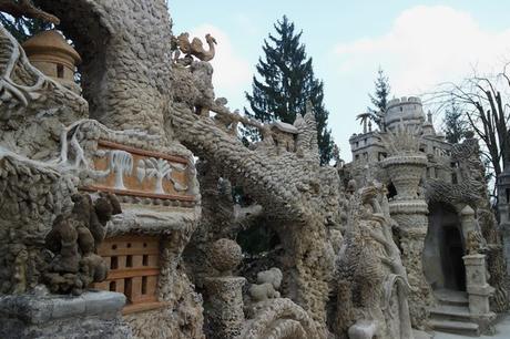 drôme hauterives palais idéal facteur cheval terrasse façade ouest