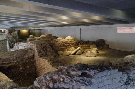 cahors vestiges romains amphithéâtre