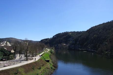 cahors bords lot promenade