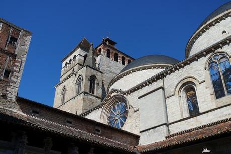 cahors vieille ville cathédrale cloître