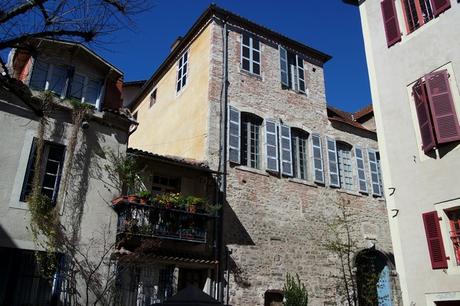 cahors vieille ville place épices saint-james