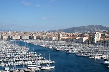 marseille vieux port vue fort saint-jean