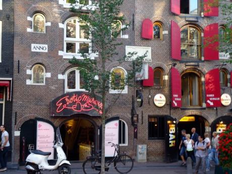Amsterdam free tours red district