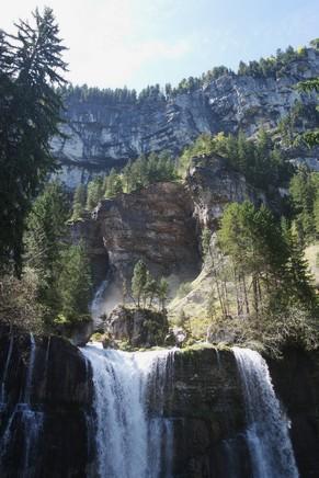 savoie randonnée balade chartreuse isère cirque saint meme cascade