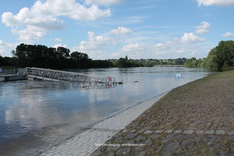 loire-chapelle-bass-mer-pierre-percee-deborde-1