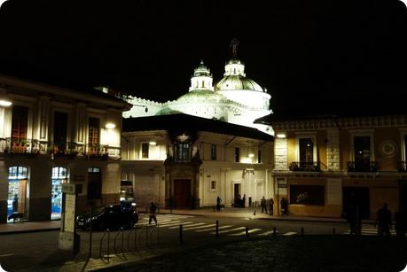 L'église de la Compañía de Jesús de Quito vue de nuit