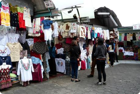 Mercado artesanal de la Mariscal de Quito