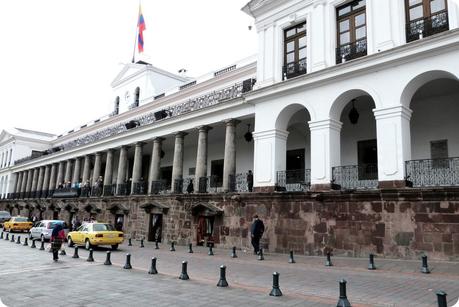 Palacio Presidencial de Quito depuis la Plaza Grande