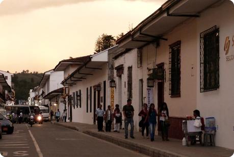 coucher de soleil sur la calle cuarta de Popayán