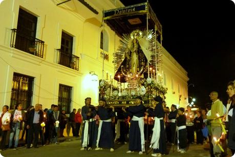 paso de la dolorasa pendant le défilé du mardi saint durant la Semana Santa de Popayán