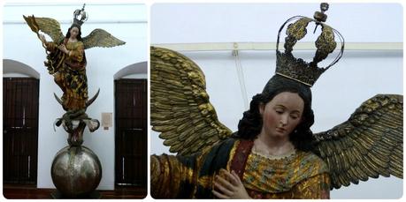 Sculpture de la Vierge de l'Apocalyspe de Bernardo de Legarda au musée arquidiocesano de Popayán