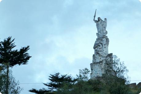 statue au Santuario de las Lajas de Ipiales