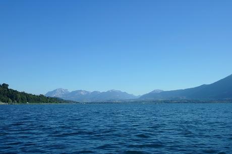 savoie aix-les-bains lac bourget pédalo