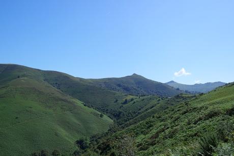 pays basque ainhoa randonnée facile pyrénées panoramique la rhune