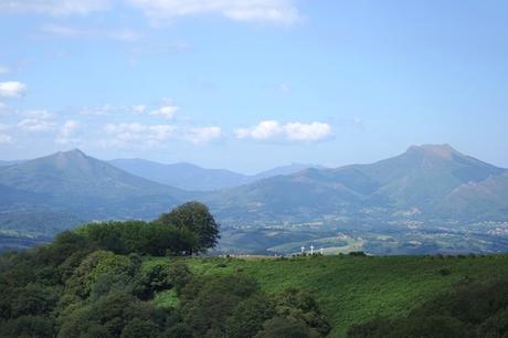 pays basque ainhoa randonnée facile pyrénées panoramique la rhune oratoire