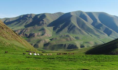 Pourquoi il faut (absolument) aller se perdre au Kirghizstan? Pourquoi il faut (absolument) aller se perdre au Kirghizstan?