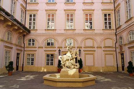 bratislava vieille ville centre palais primatial