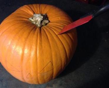 Sunny Monday: Halloween Special