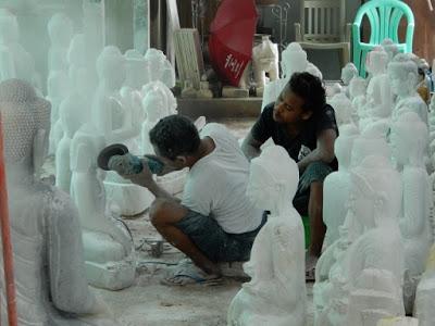 Les artisans de Mandalay - Birmanie