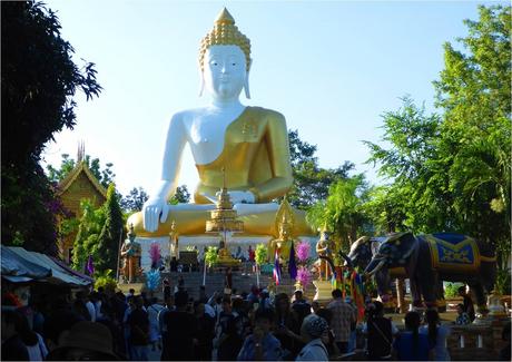 chiang-mai-le-temple-du-doi-kham