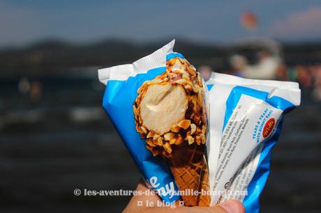 Le Lac de Folsom : un camion de glace qui arrive par l’eau…