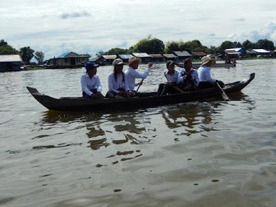 Au fil de l'eau : de Battambang à Siem Riep