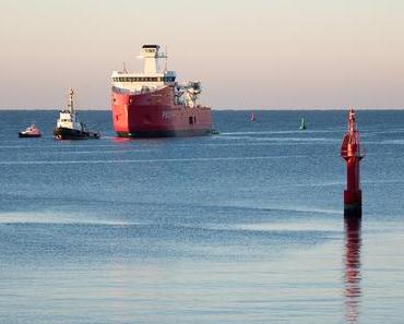 arrivée du futur L'Astrolabe à Concarneau