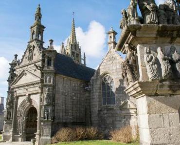 Les Enclos paroissiaux bretons où le chemin de croix d’une famille