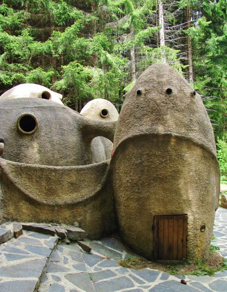 10 lieux insolites à découvrir en France 10 lieux insolites à découvrir en France