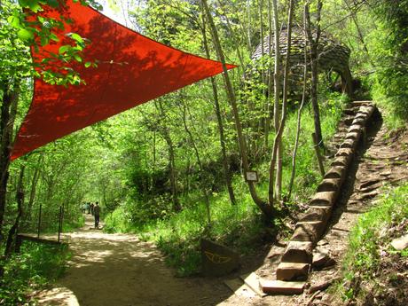 10 lieux insolites à découvrir en France 10 lieux insolites à découvrir en France