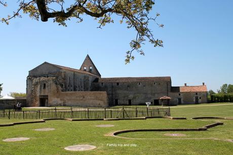 L’abbaye de Maillezais (+ concours)
