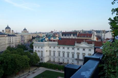 Où sortir l'été à Vienne ? vienne rooftop bar 25hours hotel dachboden