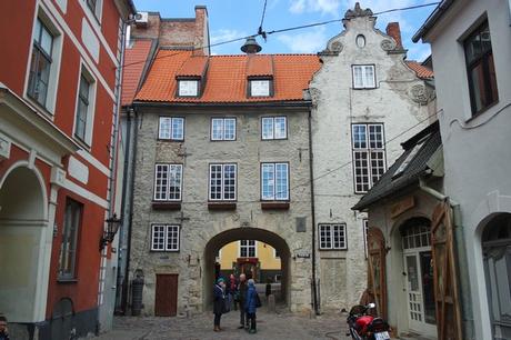 riga vieille ville old town swedish gate remparts