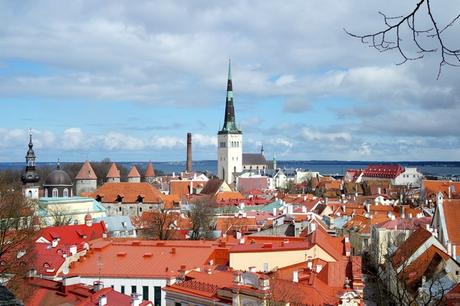 estonie tallinn vieille ville toompea panorama kohtuotsa